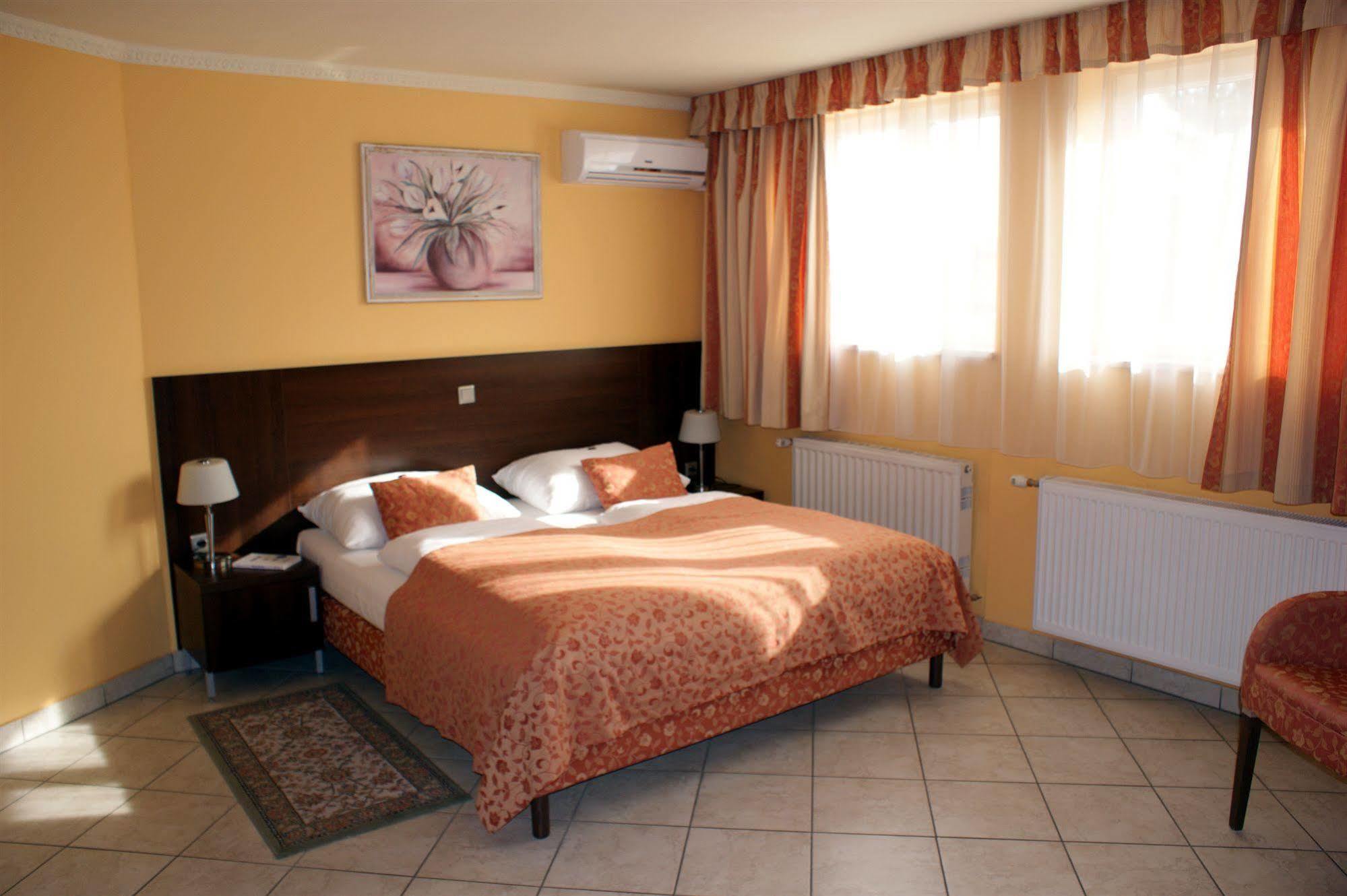 Hotel San Marco Lannach Exterior photo