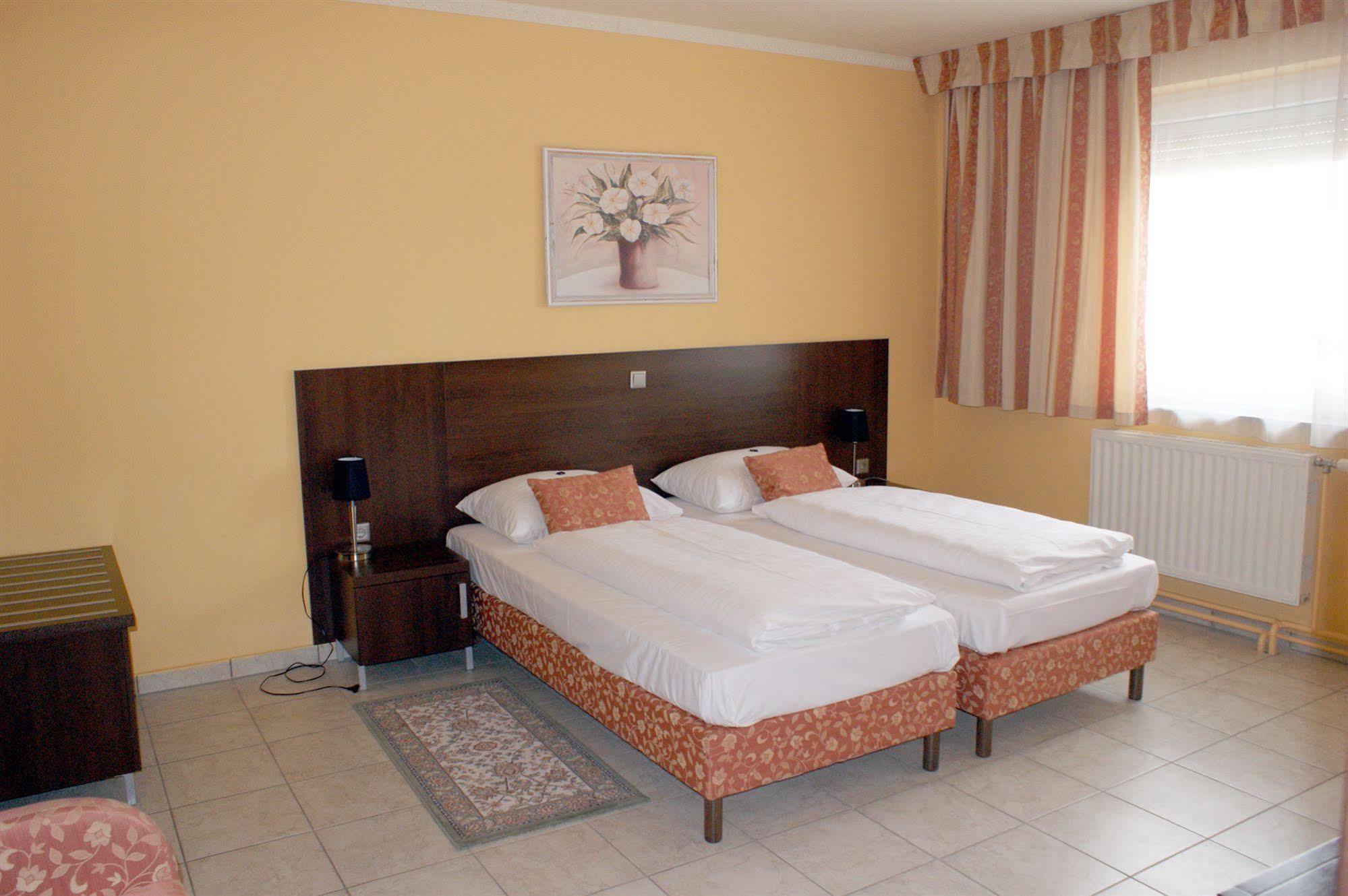 Hotel San Marco Lannach Exterior photo